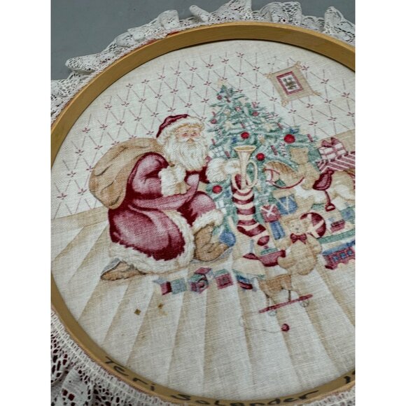 Christmas tree Santa toys Wall Hanging picture wood Hoop Decor ruffle 15" READ - Picture 8 of 8